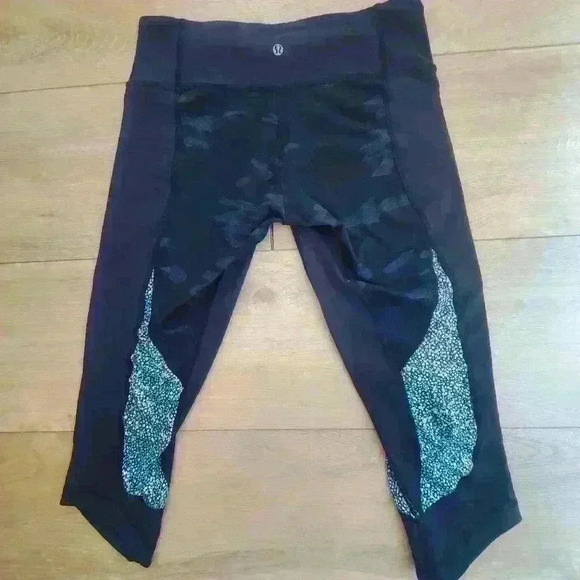 Lululemon cropped pant 8 camouflage dark blue mixed pattern - Picture 4 of 7
